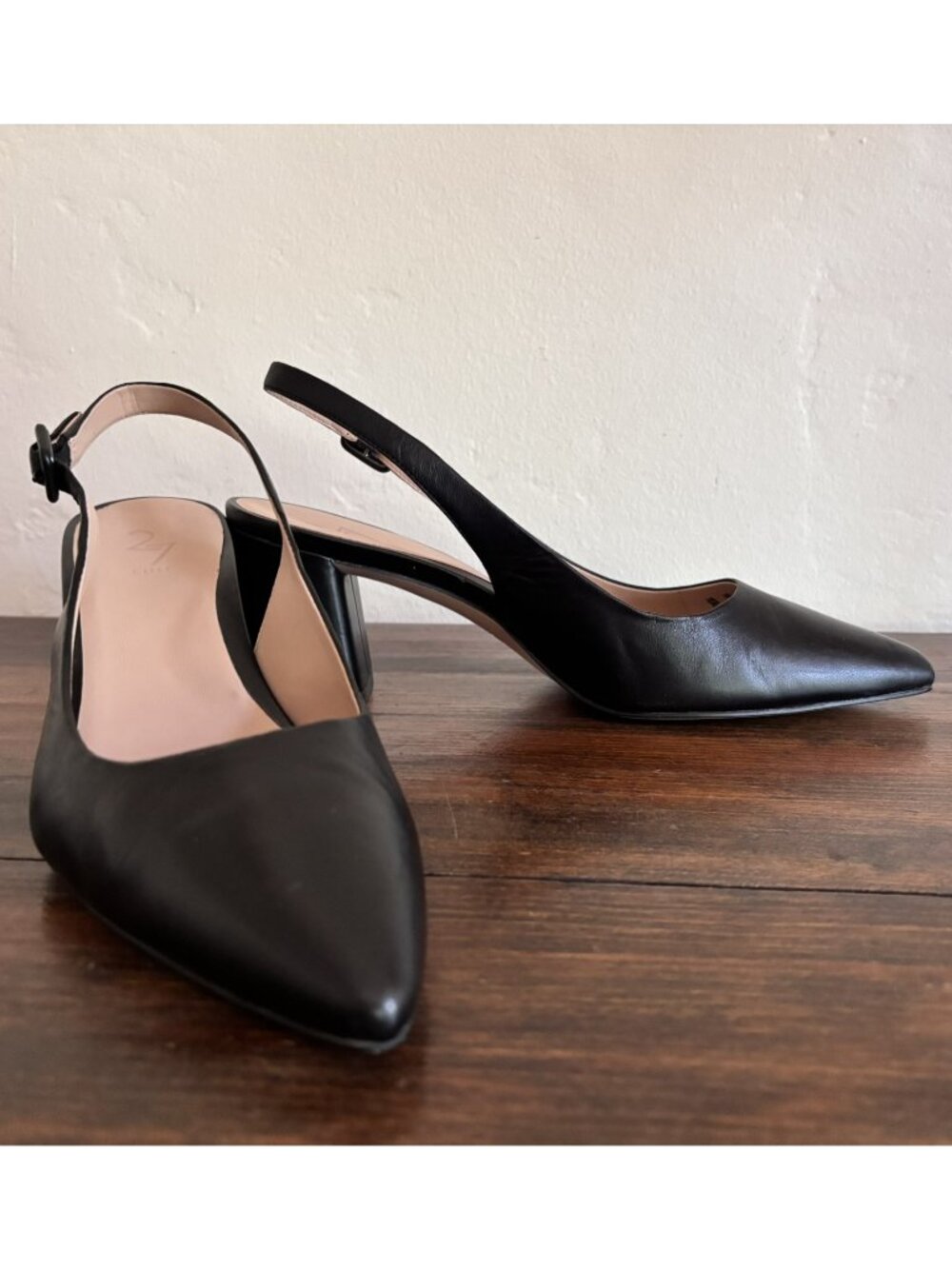 NWOT  27 Edit Meera slingback black pumps by Naturalizer SIZE 9 M
